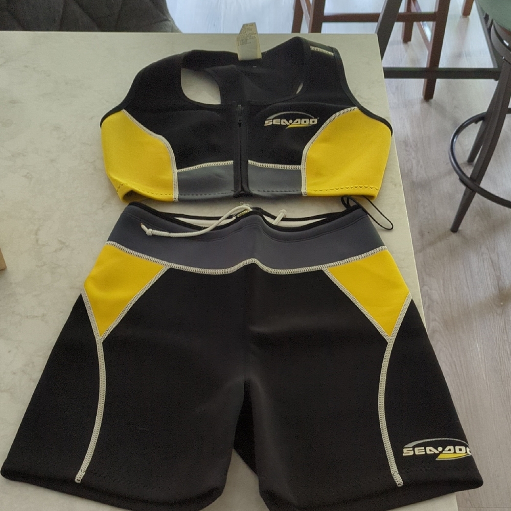 Sea-Doo Black and Yellow Neoprene Set